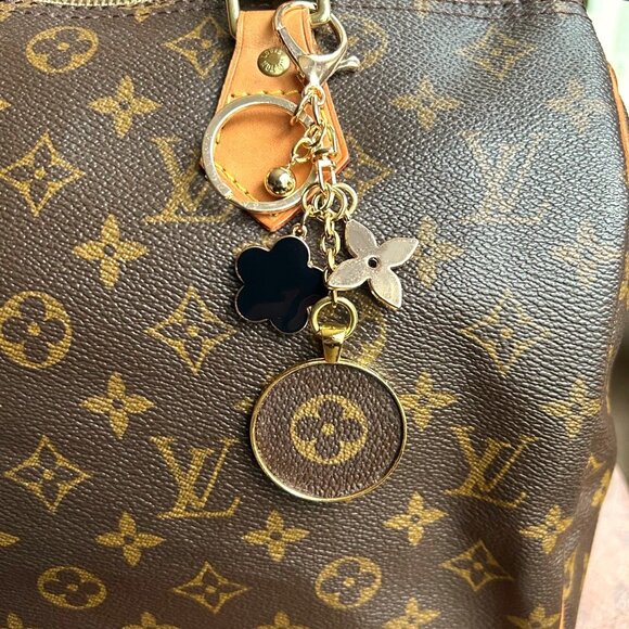 CLOVER CLOVER Bag Charm Brown Black Gold Tone Charms - Picture 7 of 8